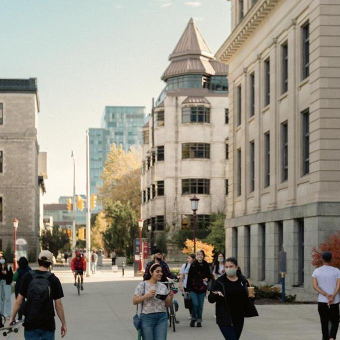 uOttawa campus with students