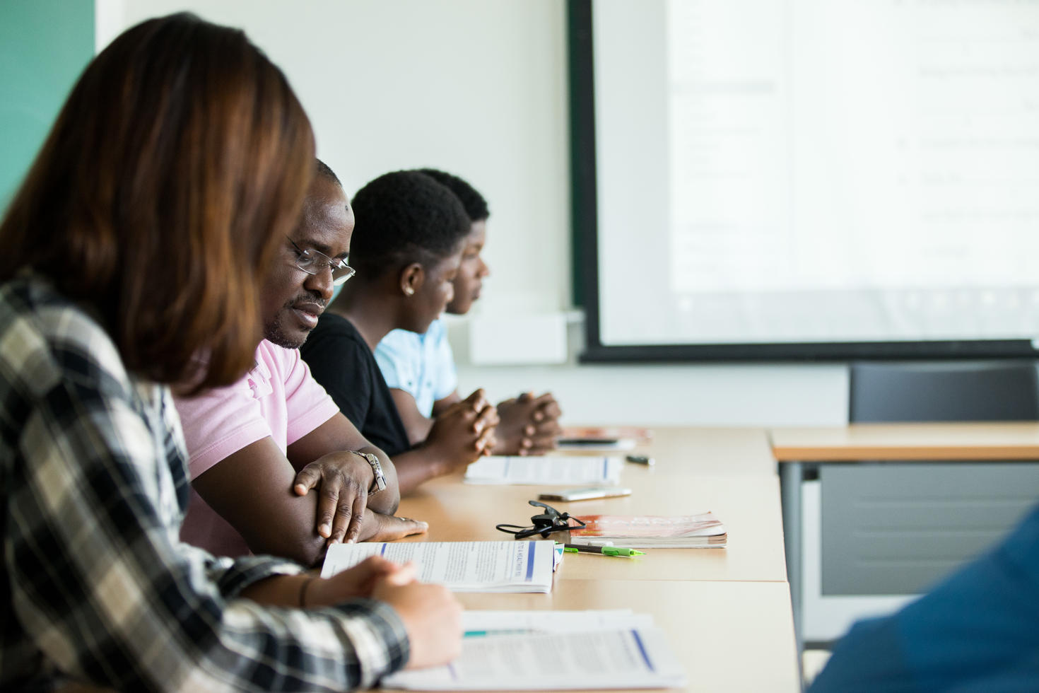 Étudiants assistant à un cours