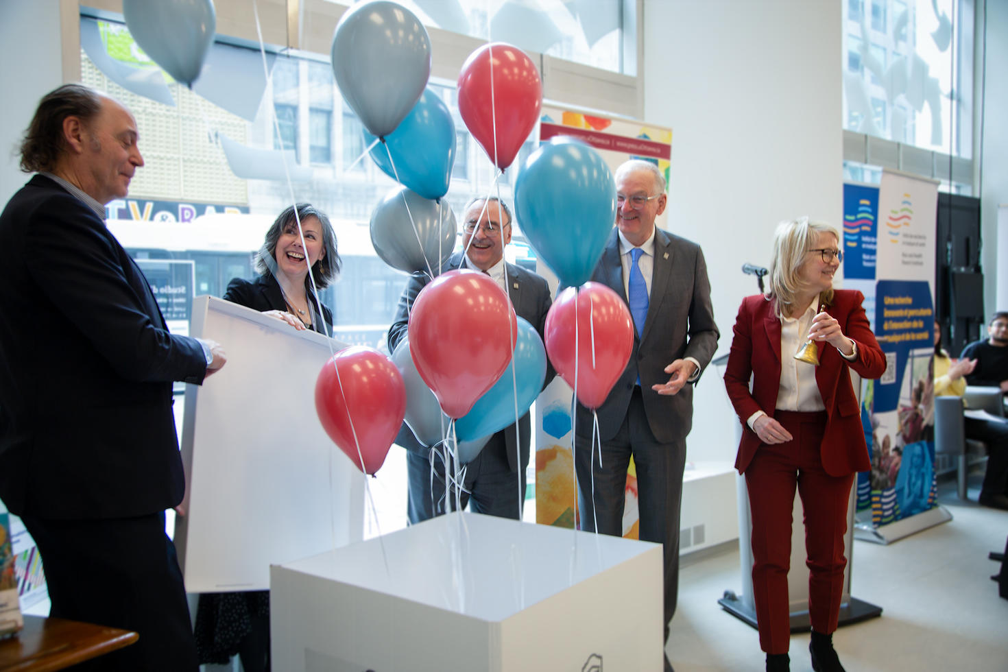 Célébrations dans le nouveau local des Presses de l'Université d'Ottawa