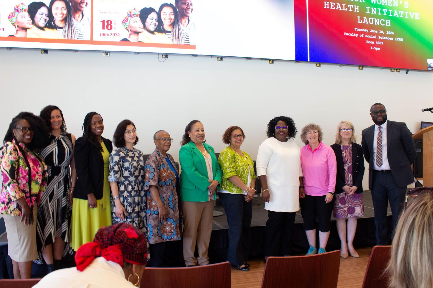 Photo de groupe du lancement de l'Initiative pour la santé des femmes noires