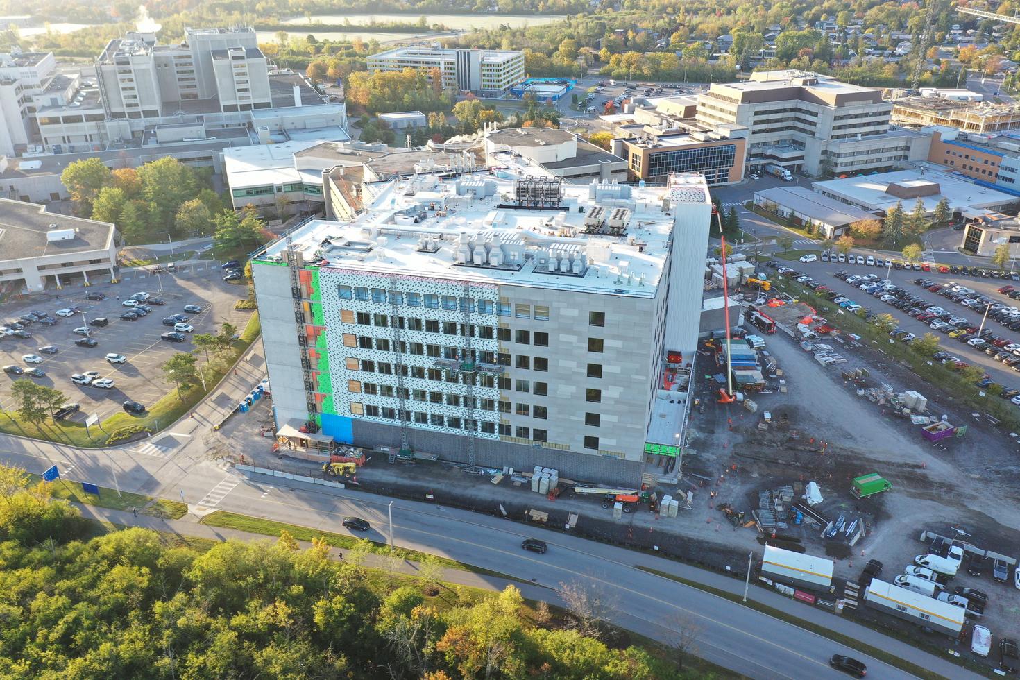 The Advanced Medical Research Centre under construction on the University of Ottawa’s Faculty of Medicine campus.