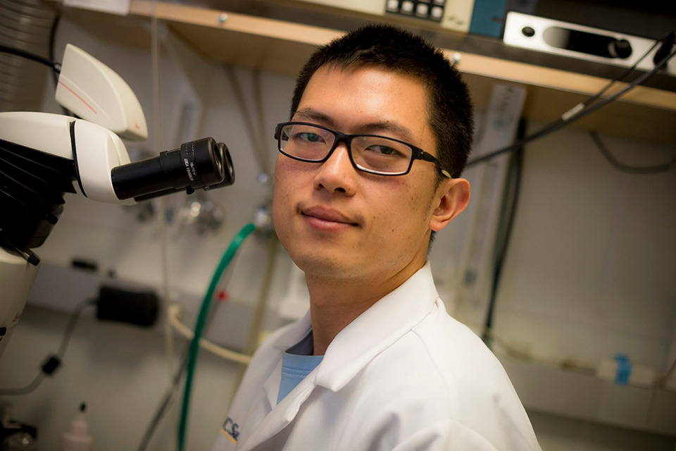Dr Simon Chen