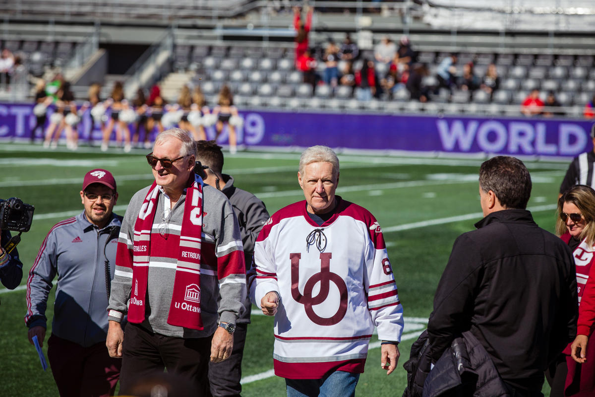 Alex Trebek and uOttawa President Jacques Frémont at the 2019 Panda Game