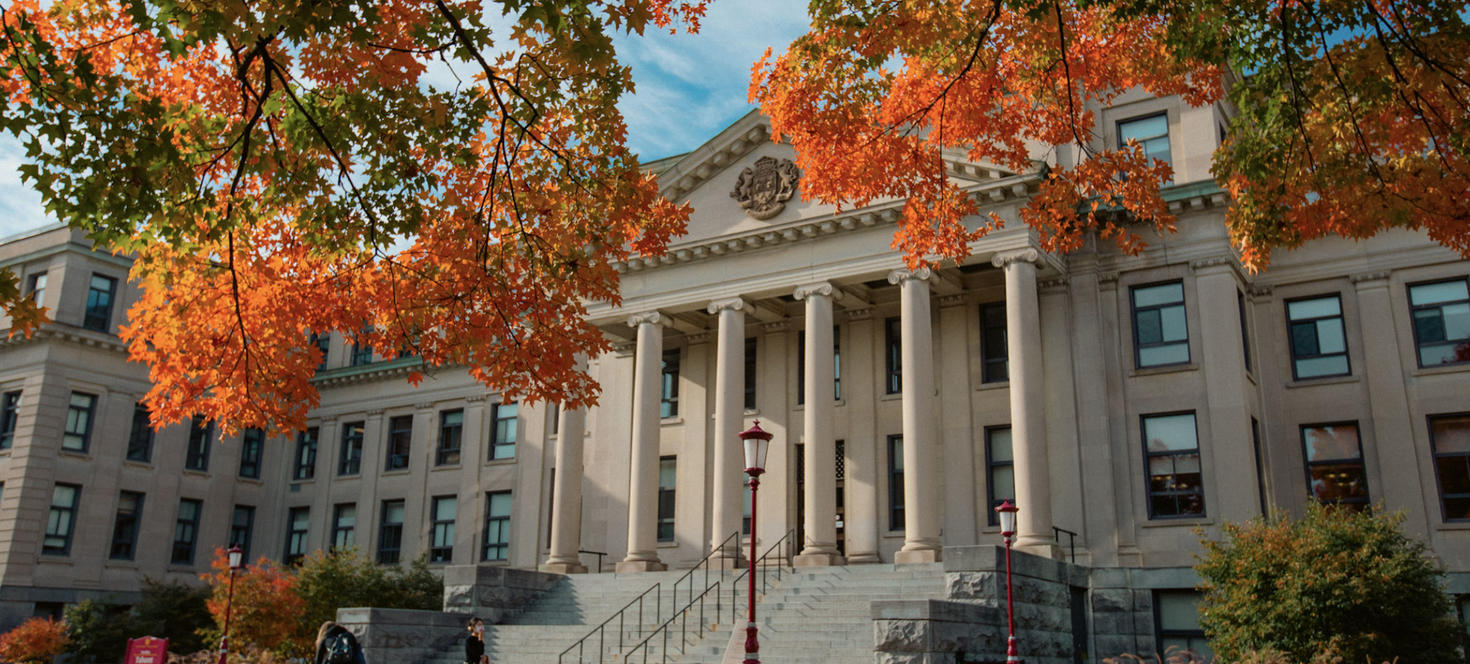 uOttawa's Tabaret Hall in the fall