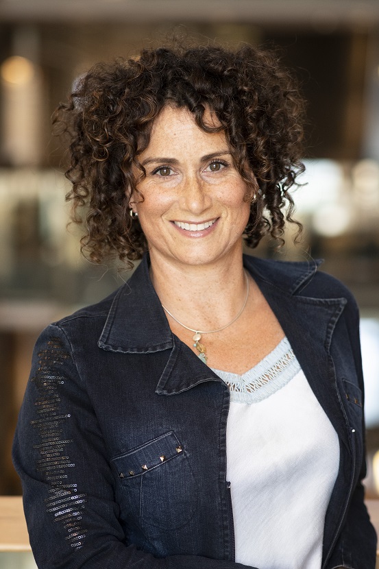 Catherine Deri Armstrong