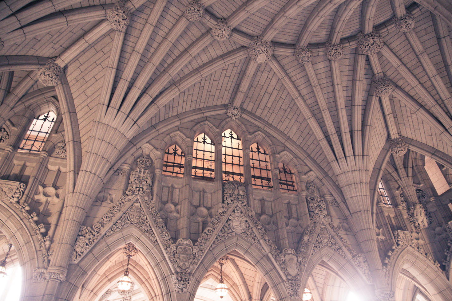 Intérieur du Parlement canadien. Photo par Tony Webster: https://www.flickr.com/photos/diversey/