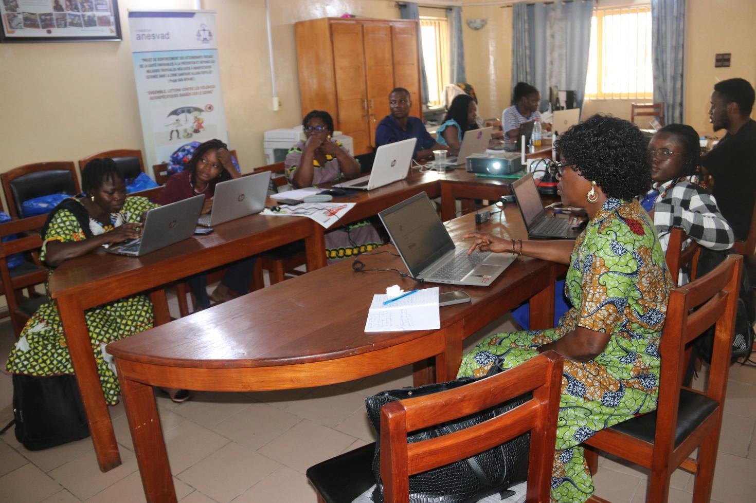 Woman in law development in Africa ONG meeting