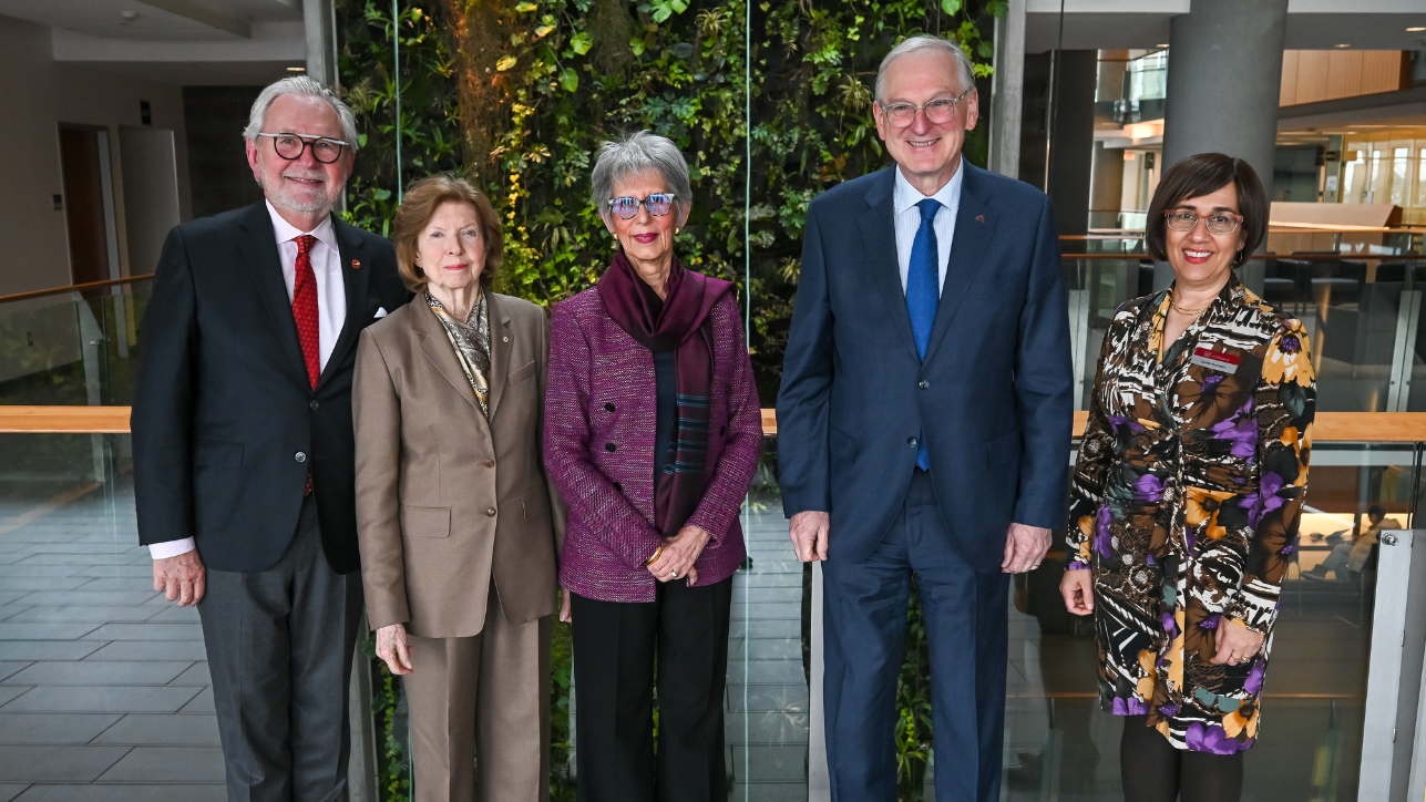 Peter Harder, Huguette Labelle, Nurjehan Mawani, Jacques Frémont & Gisèle Yasmeen
