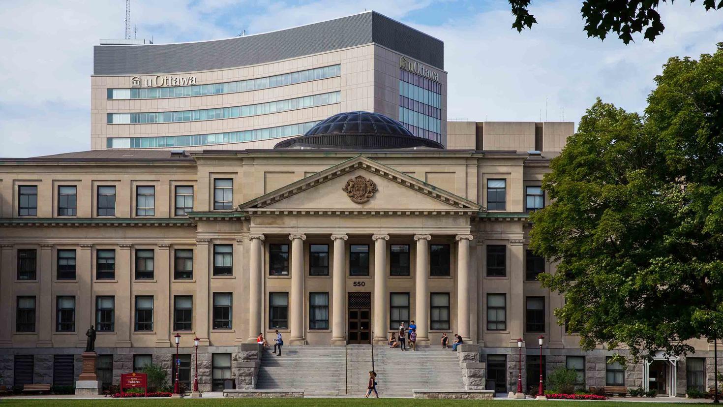 L'édifice Tabaret de l'Université d'Ottawa
