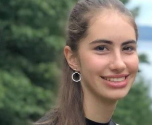 Abigail Bezanson smiling