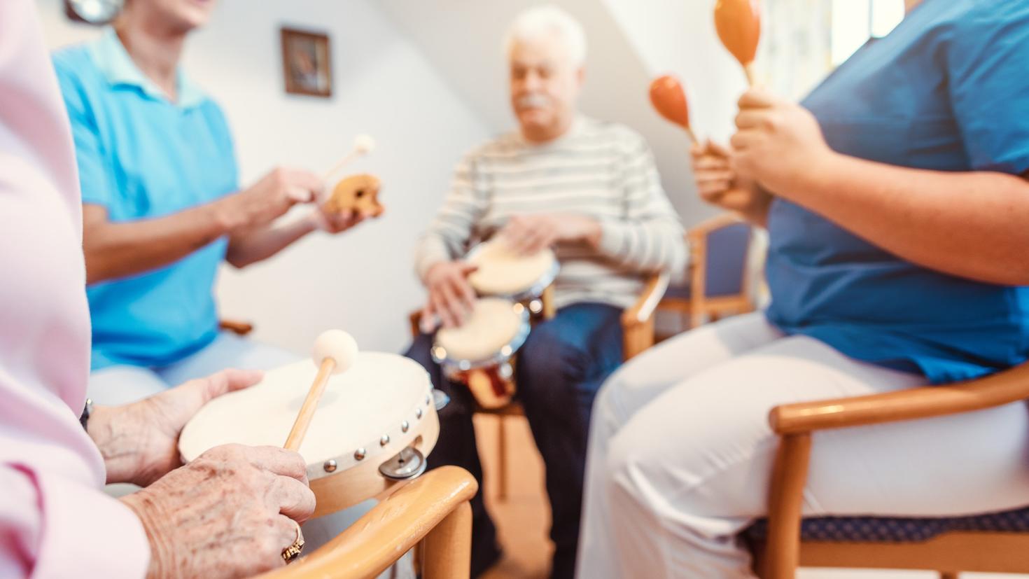 Séance de percussion en groupe