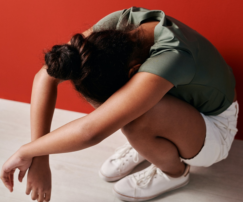 Jeune fille en détresse