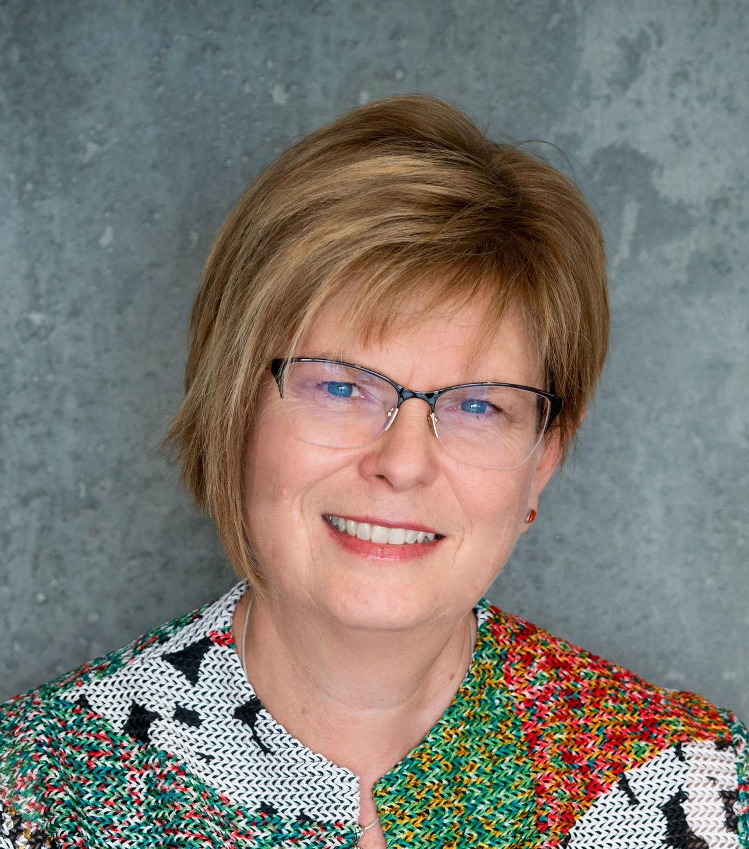 Portrait officiel de Lucie Hotte, directrice du CRCCF