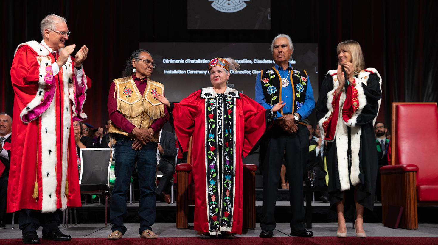 La chancelière, Claudette Commanda, lors de son installation.