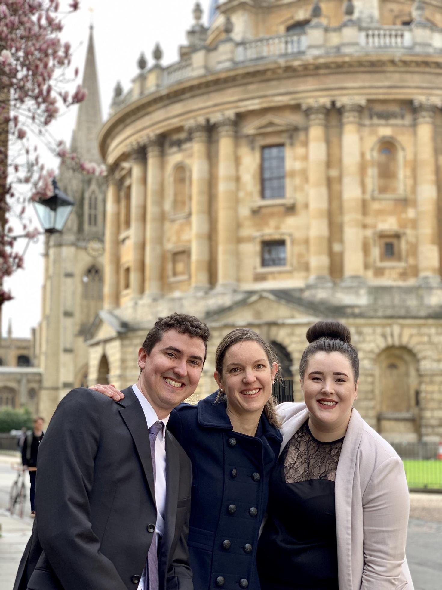 Spencer Malthouse, Almut MacDonald et Jessica Pugliese.