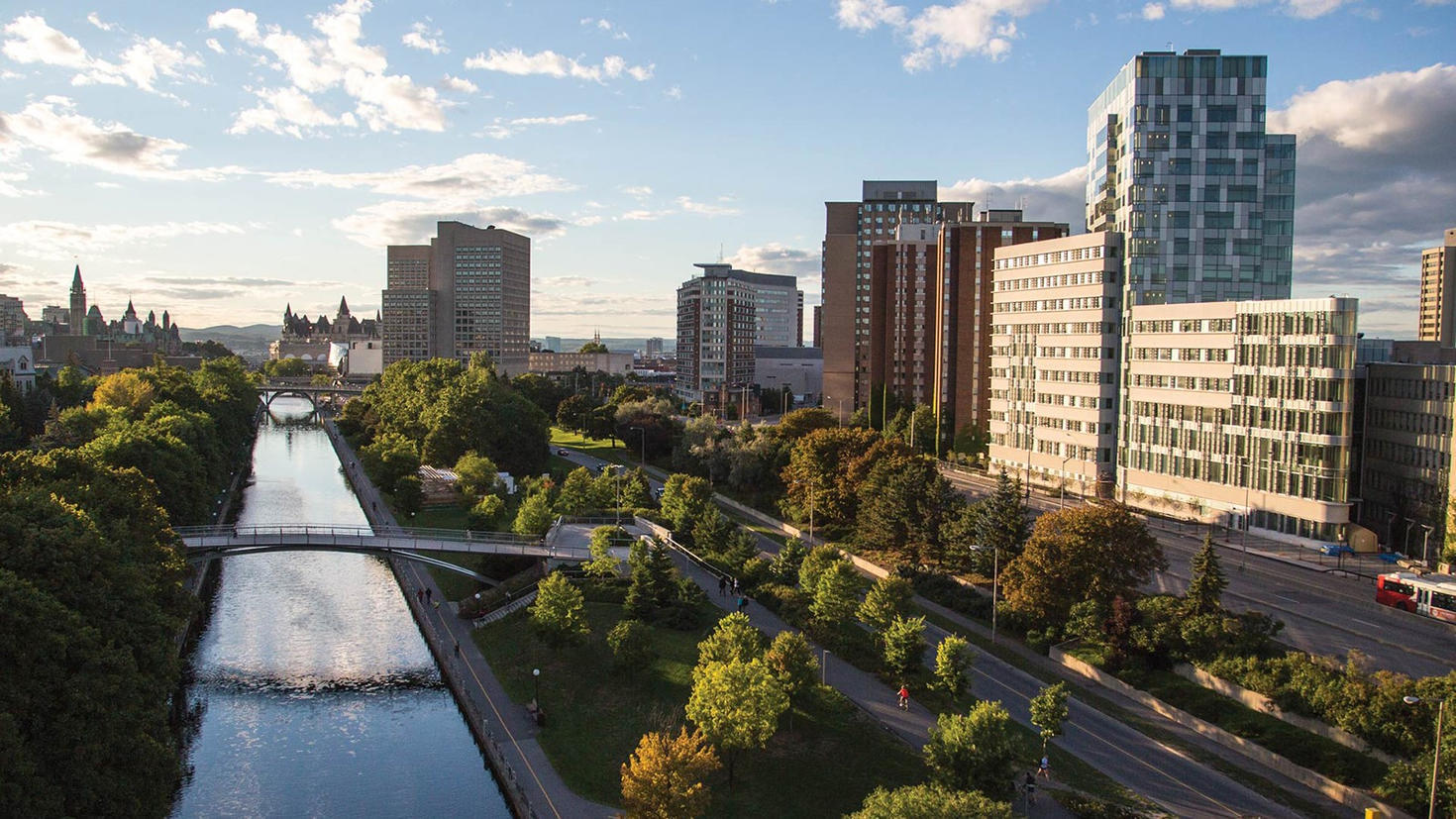 Vue aérienne du canal Rideau