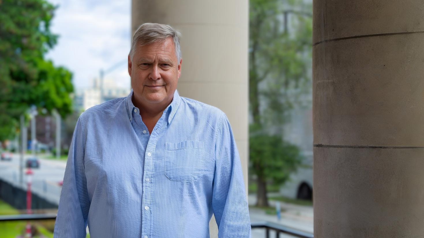 Professeur Peter Jones