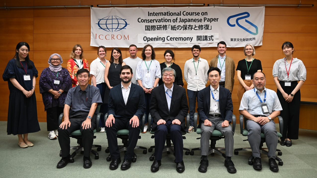 Cérémonie officielle d’ouverture du Cours international sur la conservation du papier japonais
