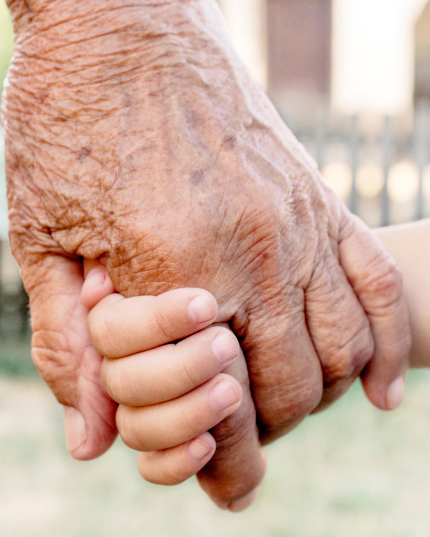 Hands holding