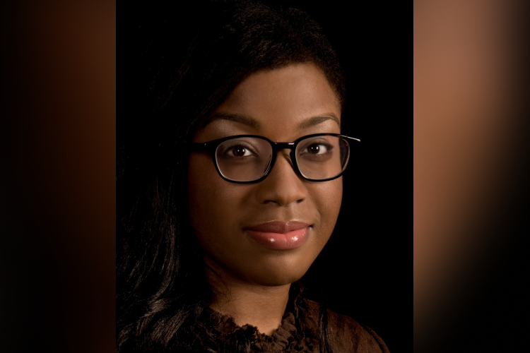 Sarah Olutola