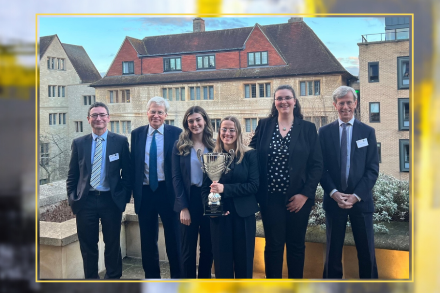 Robert Burrell, Lord David Kitchin, Julia Kafato, Ana Nizharadze et Jessica Rollins,et Sir Richard Arnold.