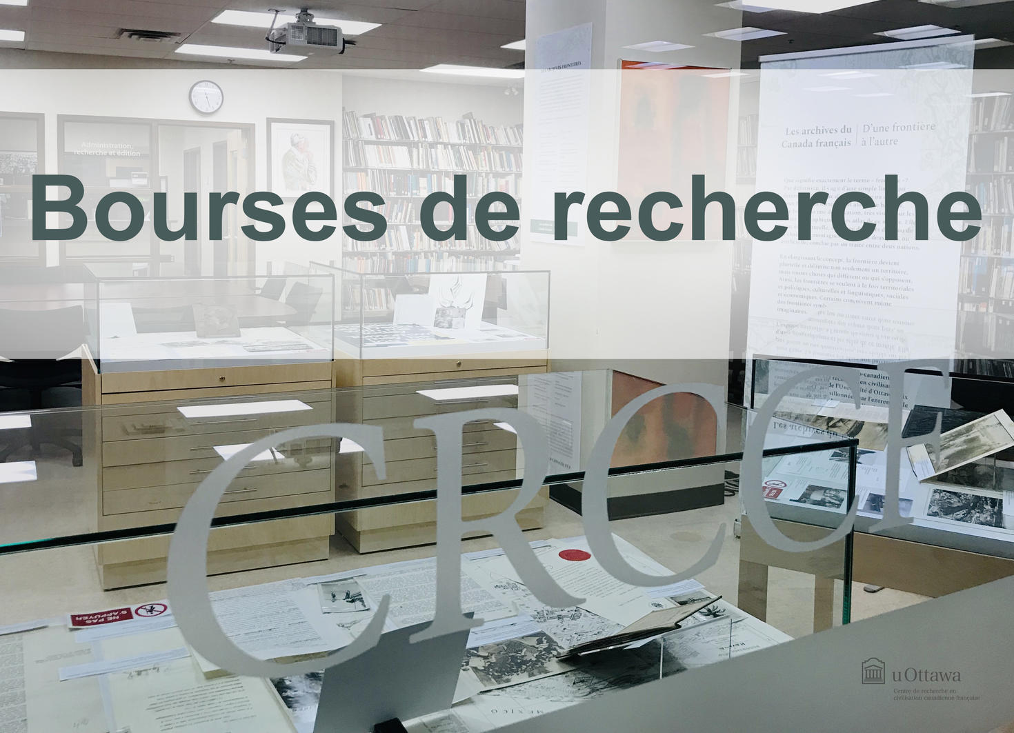 Annonce des bourses de recherche du CRCCF devant la salle de consultation