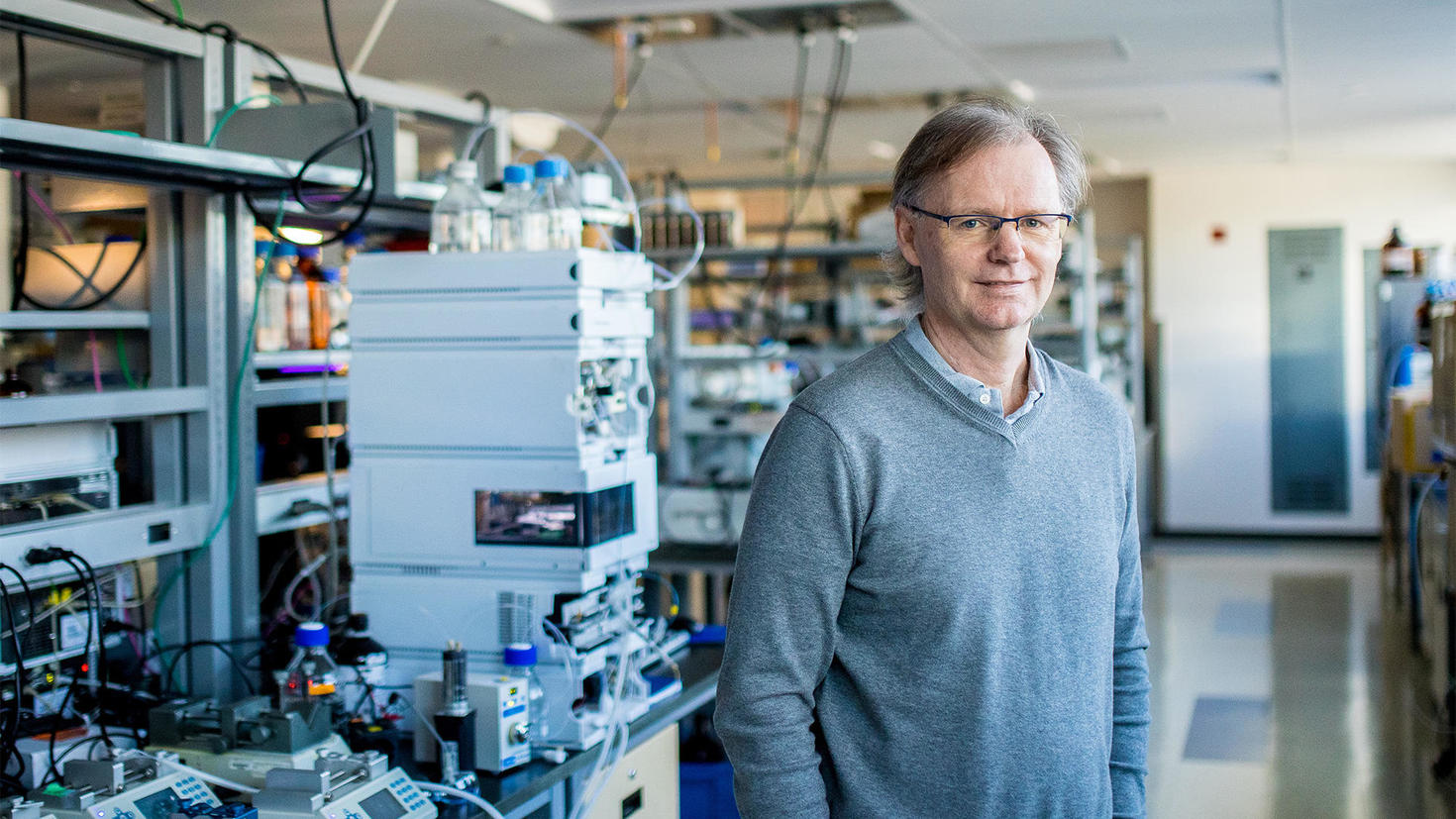 Michael Organ in his lab