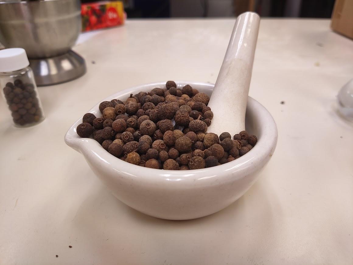 allspice in mortar and pestle