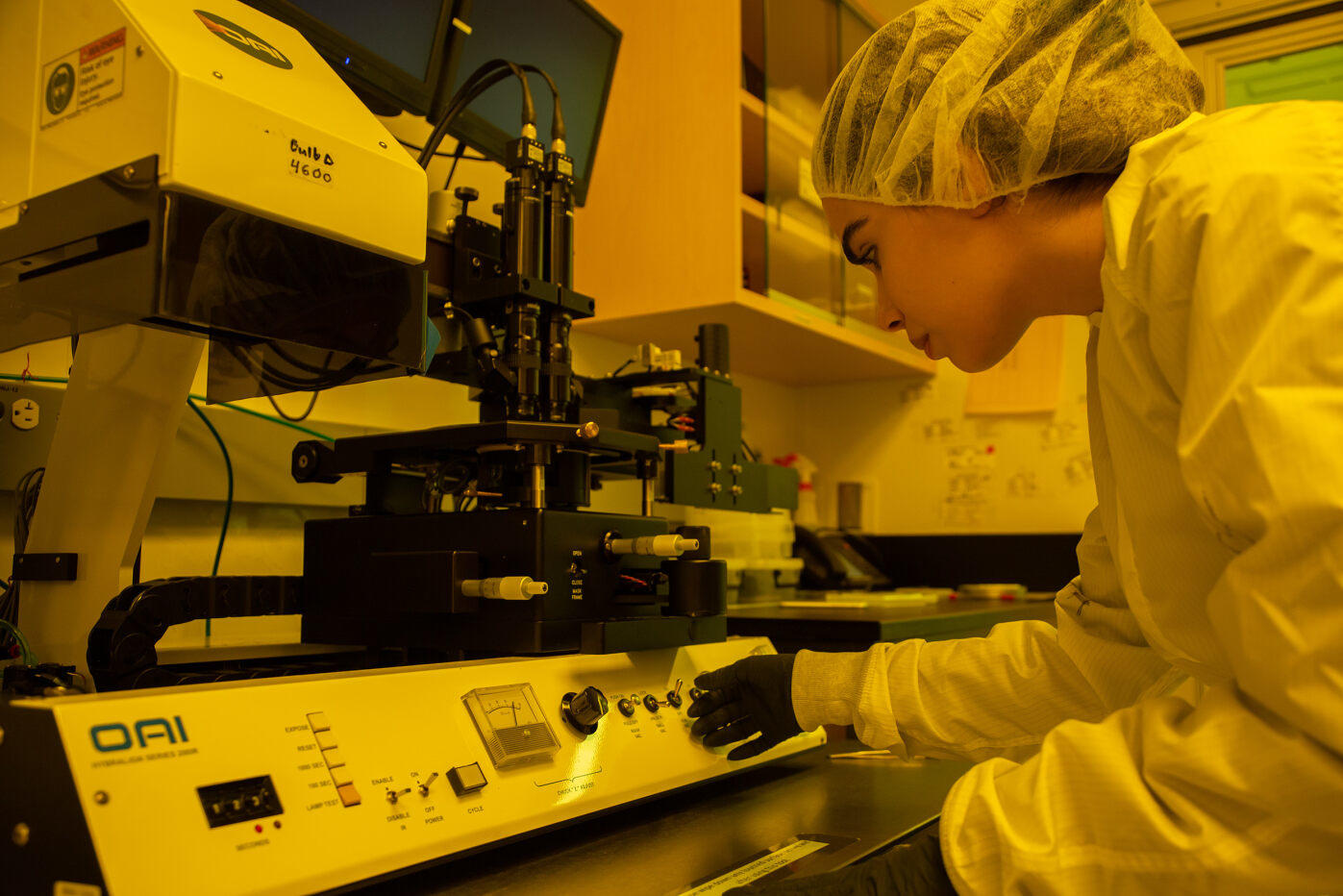 Researcher in the NanoFab Lab