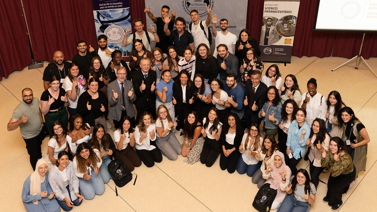Students in the first cohort of the French-language pharmacy program offered by the University of Ottawa’s School of Pharmaceutical Sciences (Faculty of Medicine).