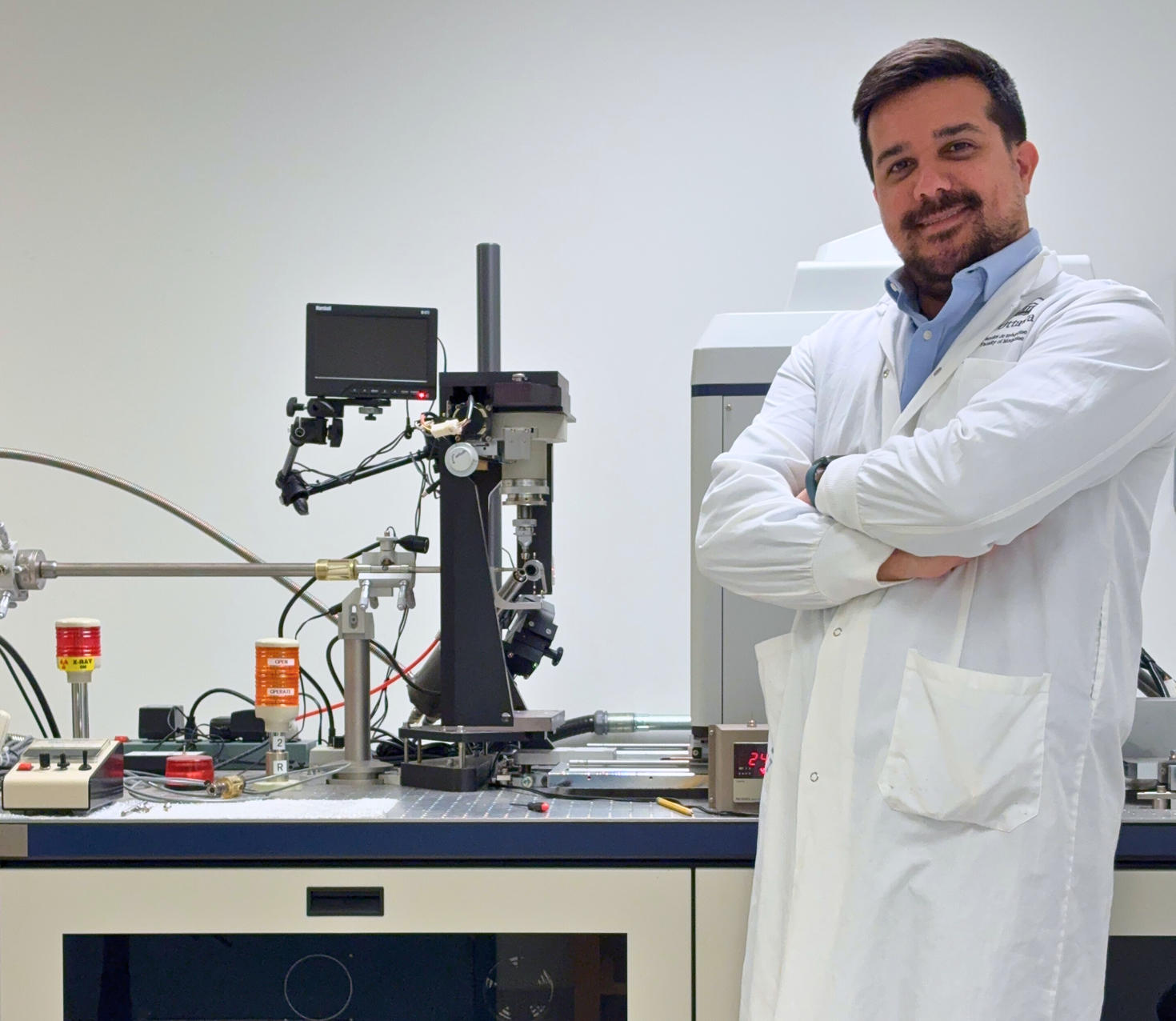 Hossein Davarinejad in the lab