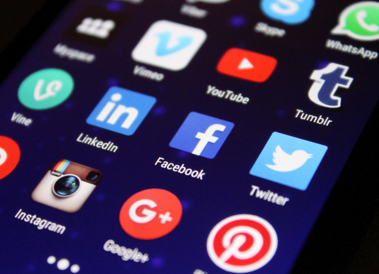 logos des différents médias sociaux
