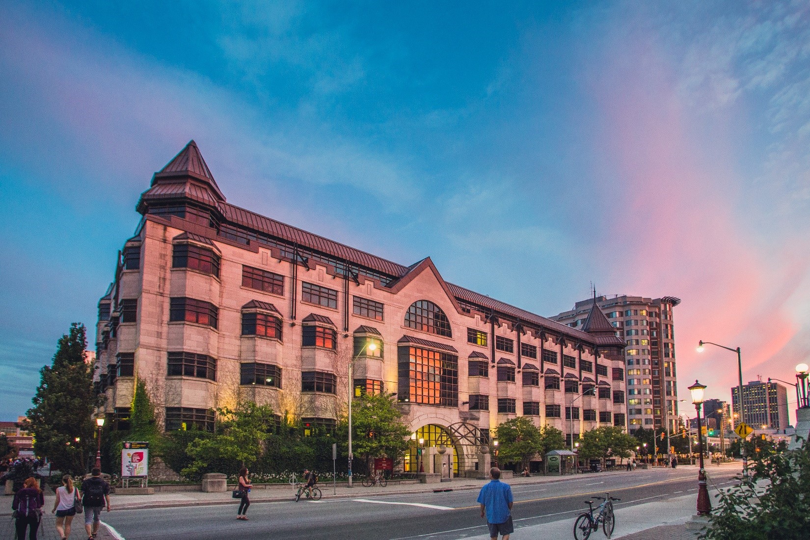 uOttawa Official Languages and Bilingualism Institute