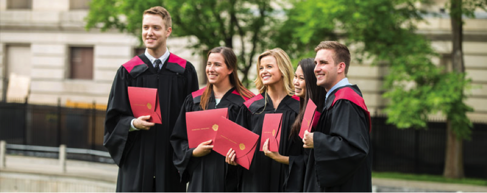 uOttawa Students graduating