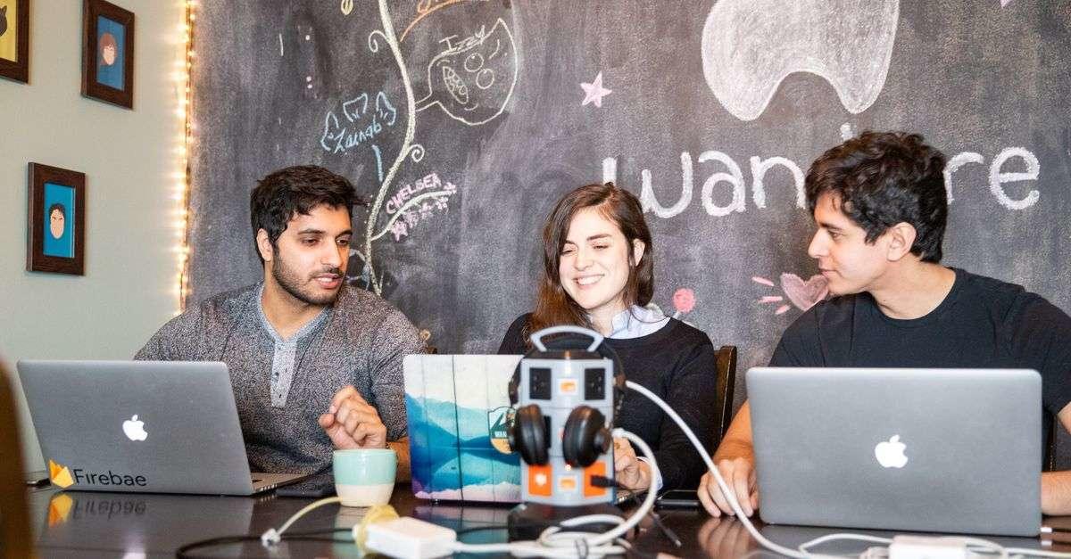 Ali Kazal, Chelsea Sauvé et Ismail Benmbarek