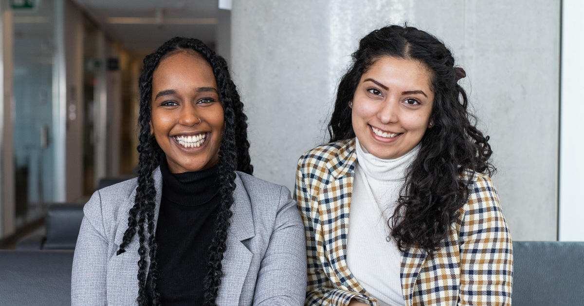 Portrait des étudiantes et fondatrices de Ally Squared, Uswah Ahsan et Sumaya Sherif.