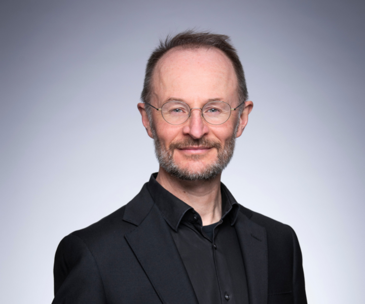 image portrait du doyen Richard Barwell