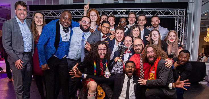 L'équipe d'étudiants de l'UQOttawa pose pour la photo