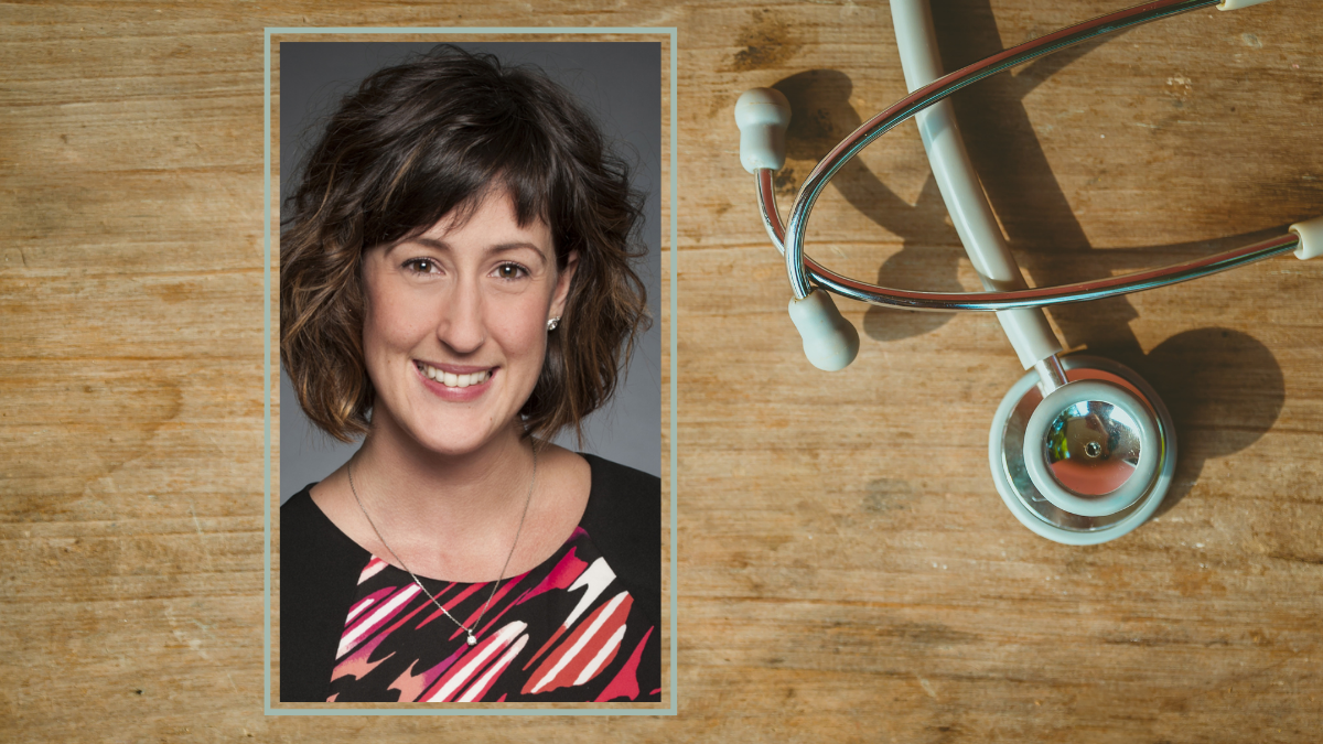 Audrey Ferron Parayre avec stéthoscope pourdroit-femmes-obstetricaux