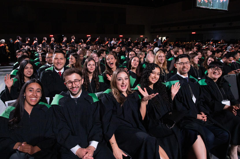 photo des diplômés pendant la cérémonie 
