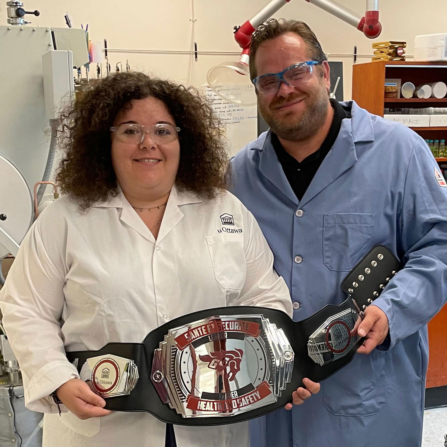 Murugesu Laboratory named uOttawa Health and Safety Leader of the Month for July 2023