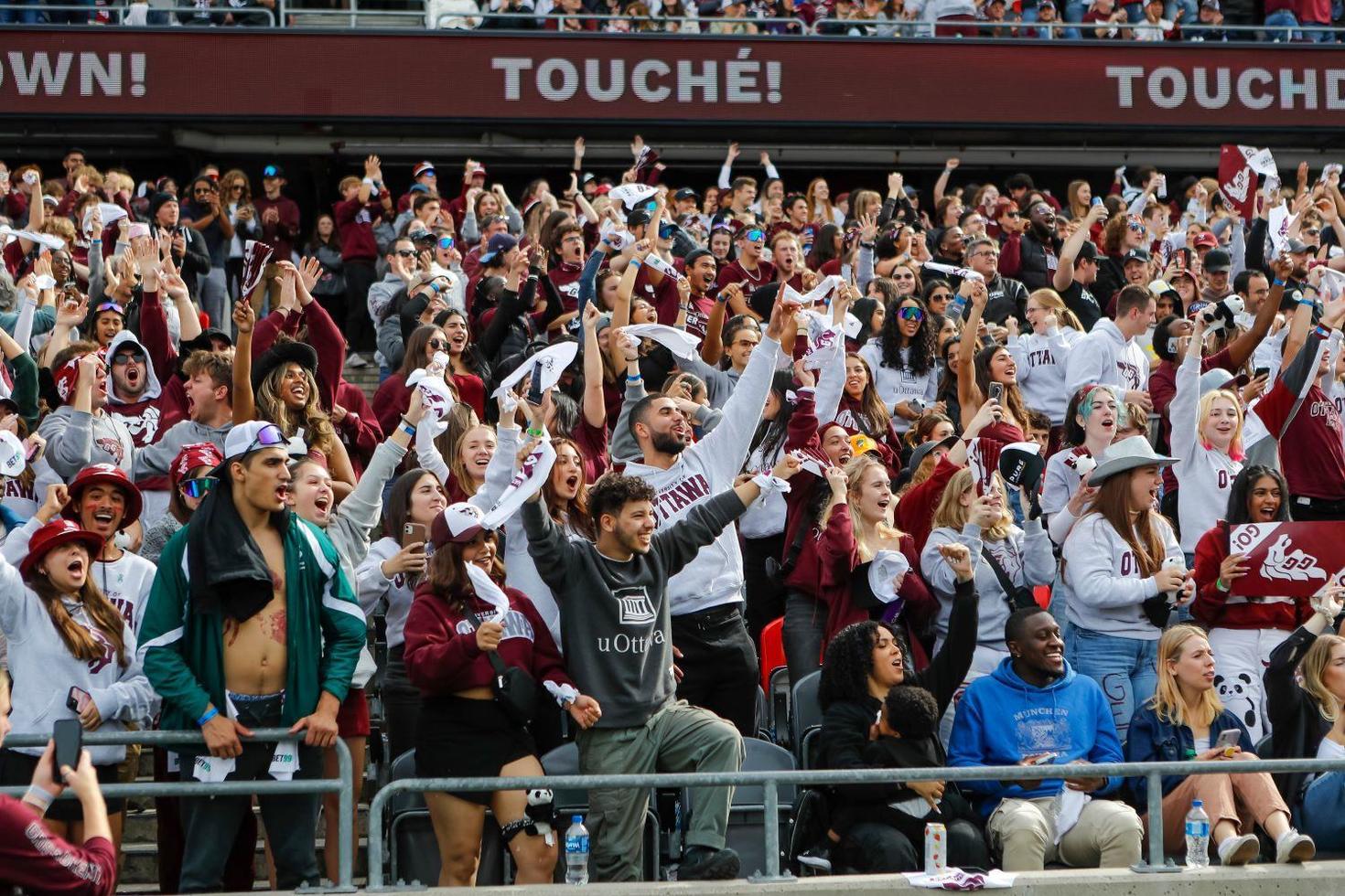 Les fans dans les tribunes.