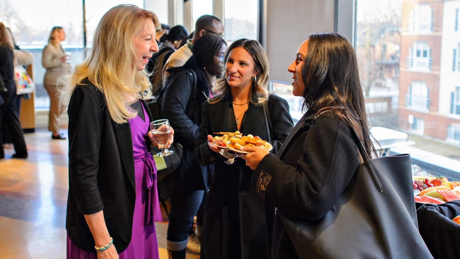 La juge Moreau, lors du cocktail après la cérémonie.