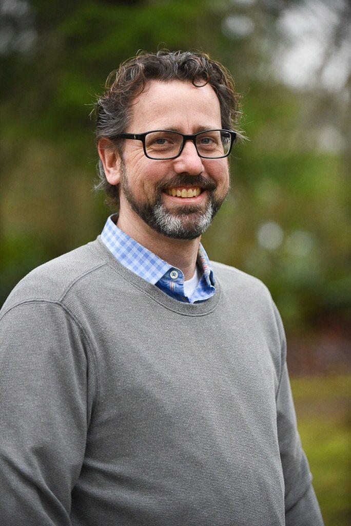 Andrew Robinson (BA ’93)