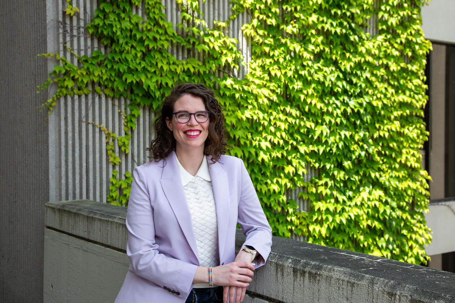 Dr. Elizabeth Dubois de la Faculté des Arts à droite.