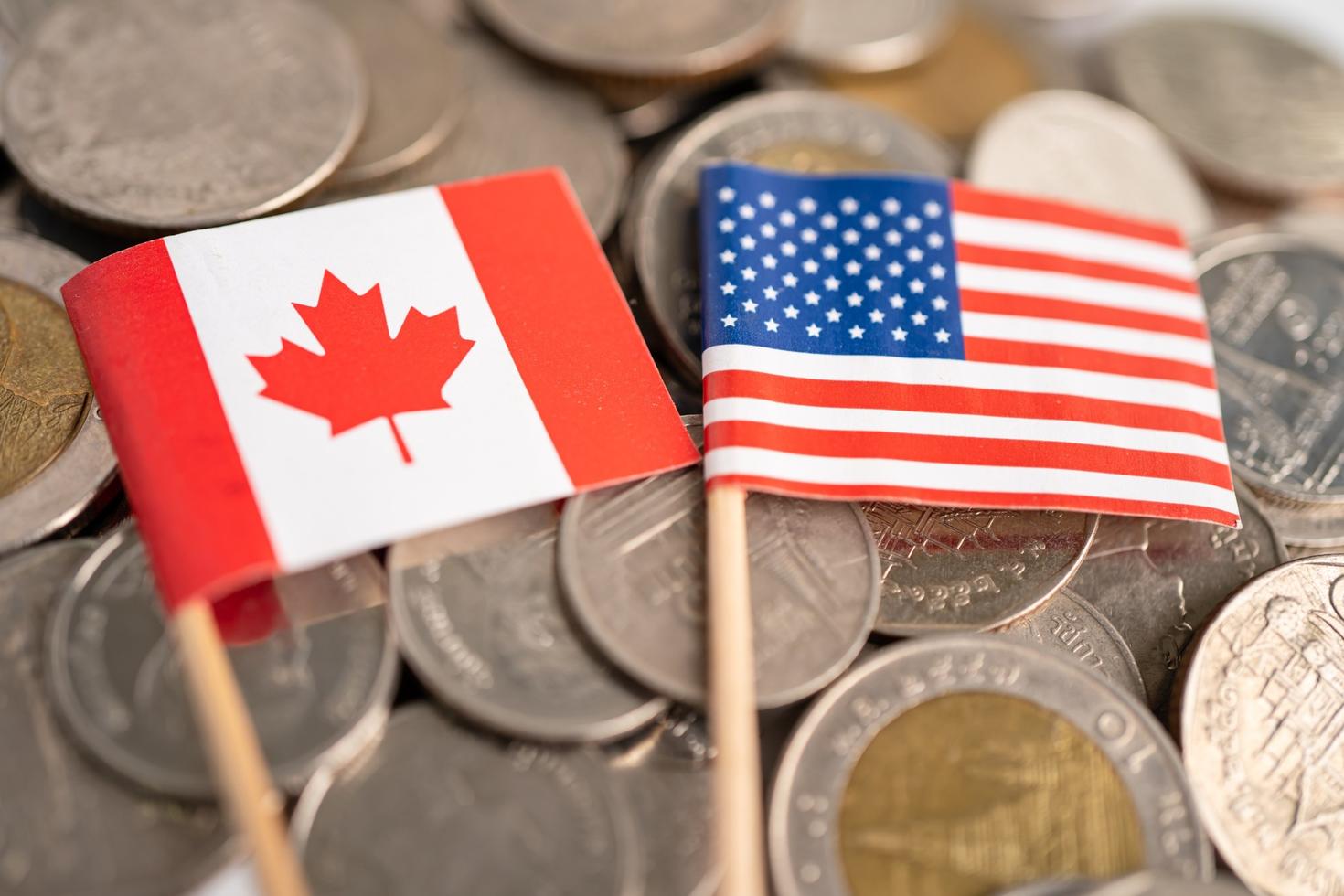 Canada / U.S. flag on loose change