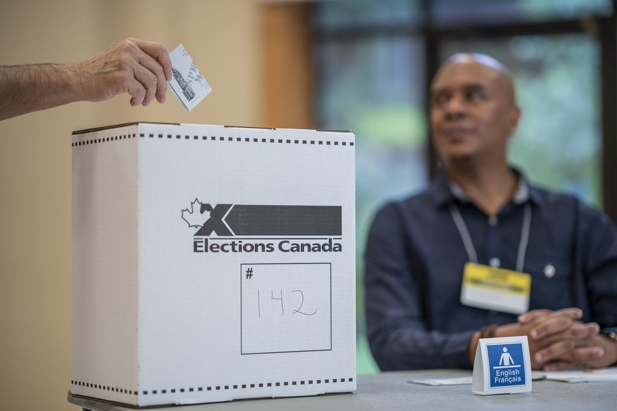 Urne d'Élections Canada
