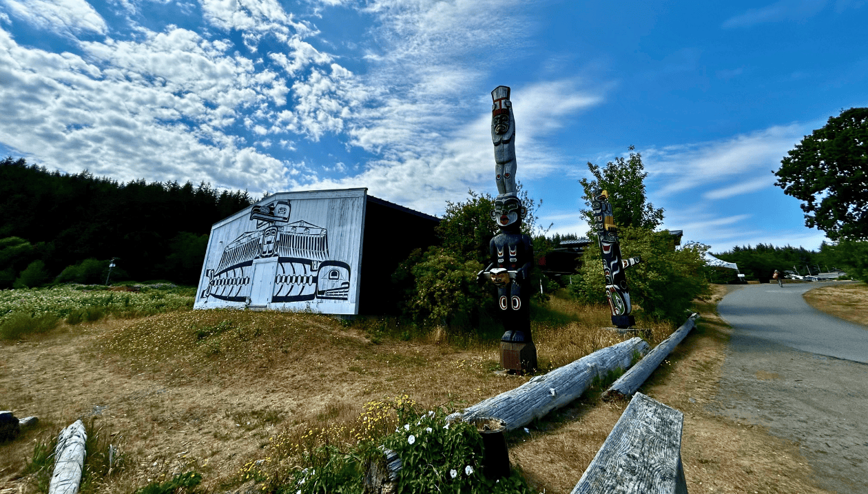 Le Centre culturel U’mista (côté donnant sur l'eau)