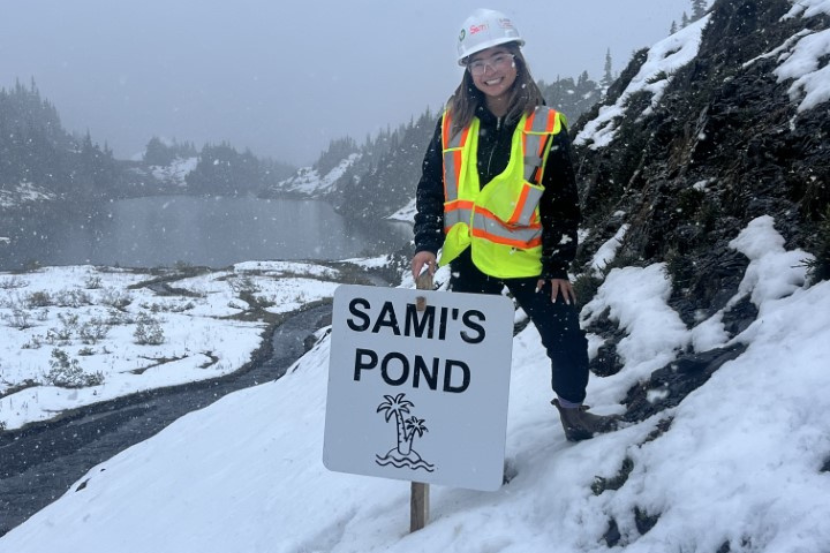 Samantha Lowe à l'étang de Sami.