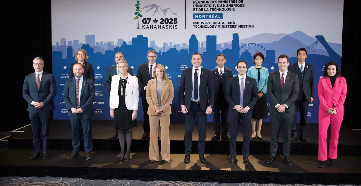 Group picture of Canada, EU, international leaders